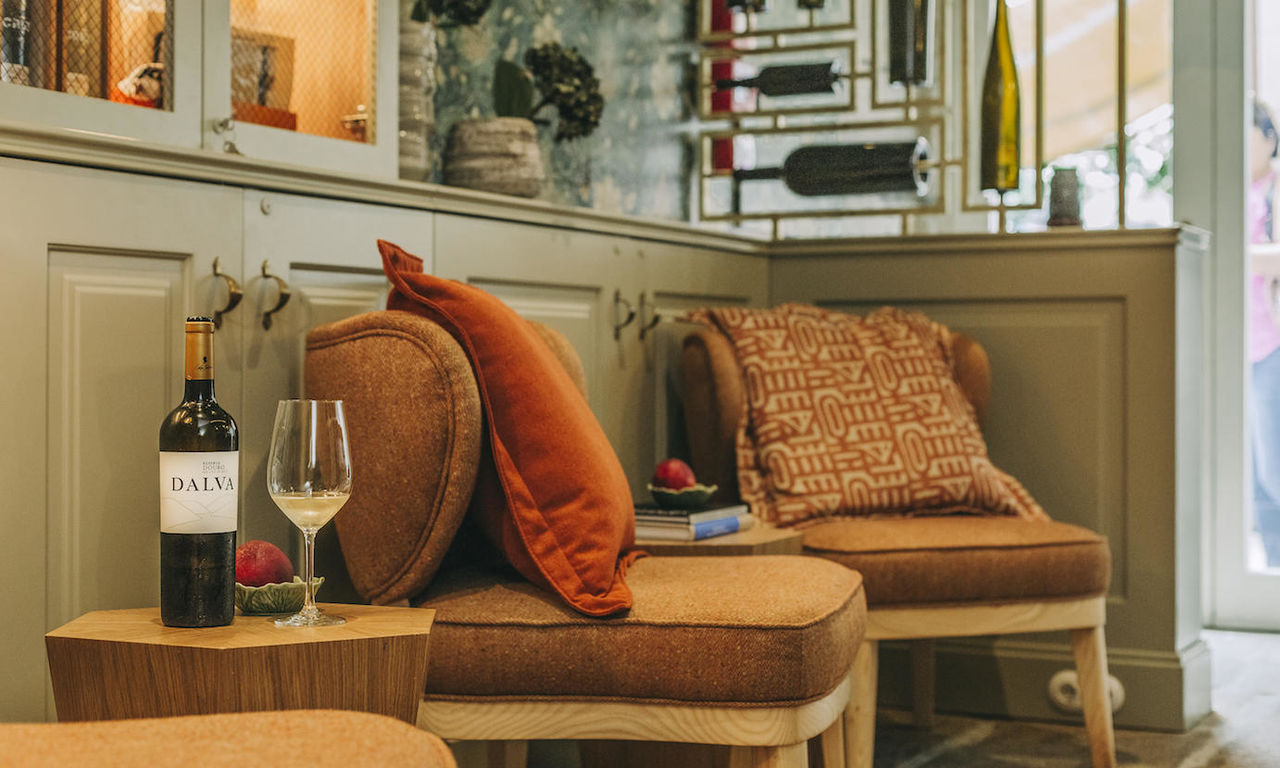 THE HOUSE THAT WELCOMES YOU