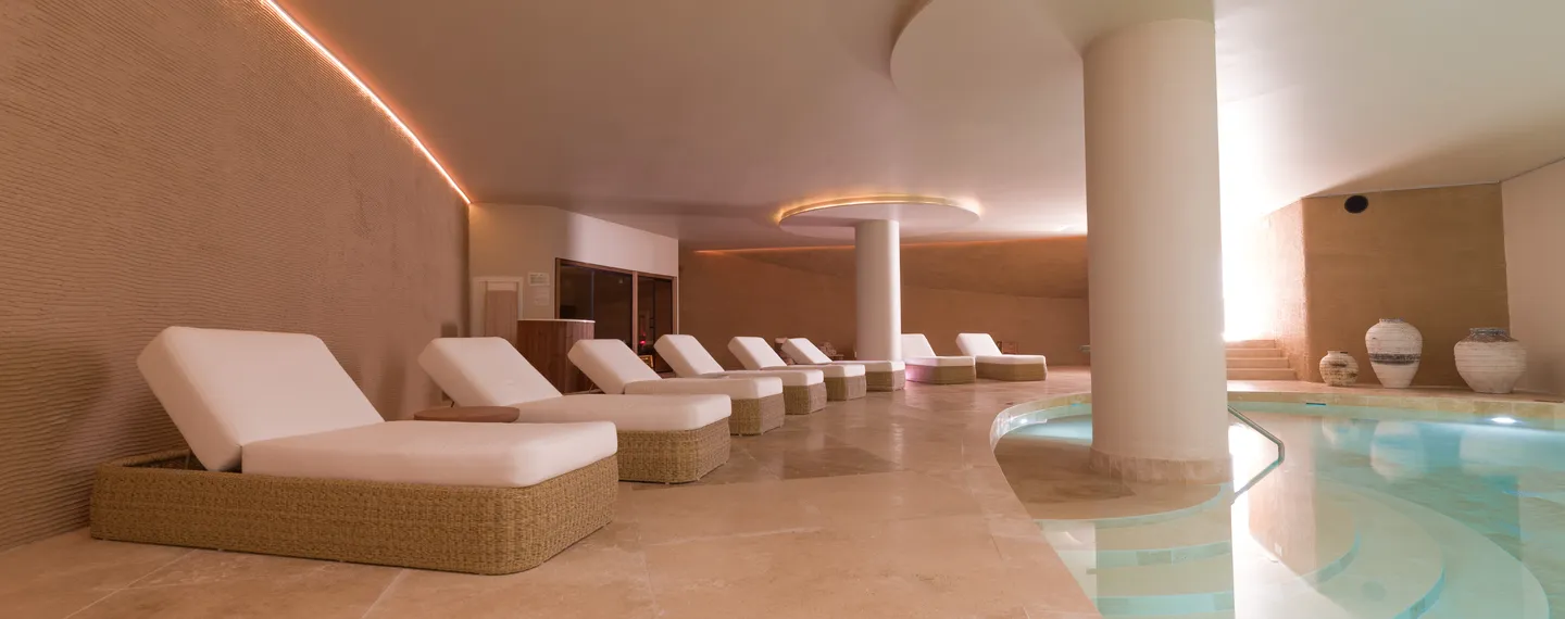Spa & Wellness Castelo Suites Hotel