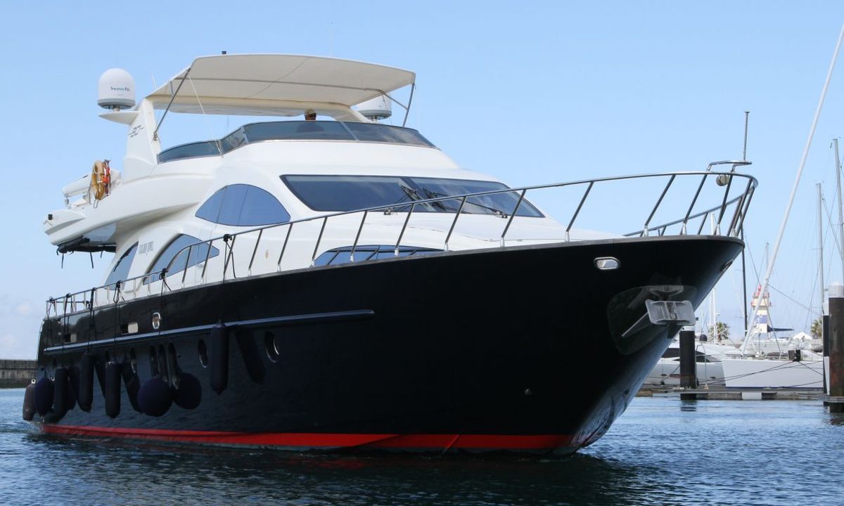 Sail along the Coast with The Albatroz Yacht
