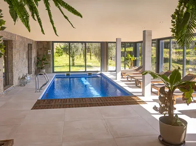 Peso Village - Piscina Interior