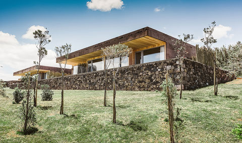 <em>Viver ao ritmo da Natureza</em <br>A tranquilidade do campo junto ao mar!