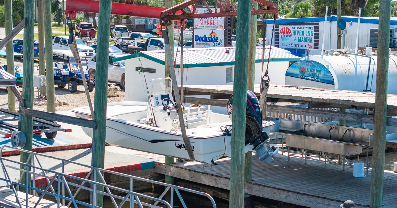 BOAT HOIST & LIFT SERVICE