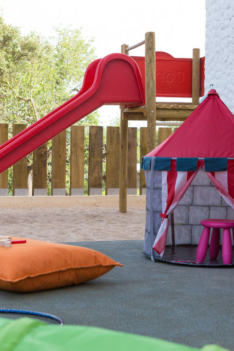 No nosso kids club, temos tudo preparado para receber as suas crianças.