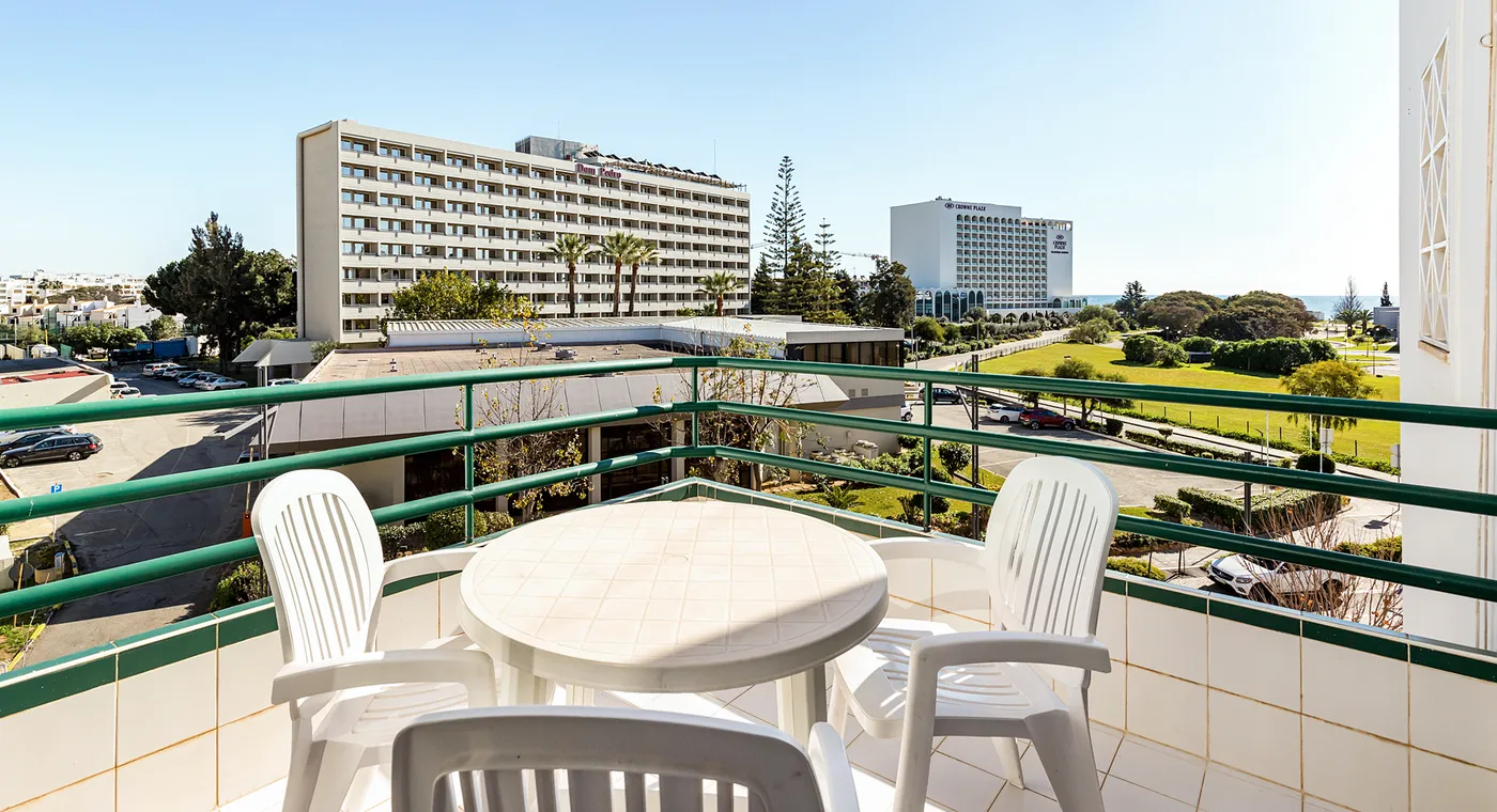Apartamentos Algamar by Garvetur