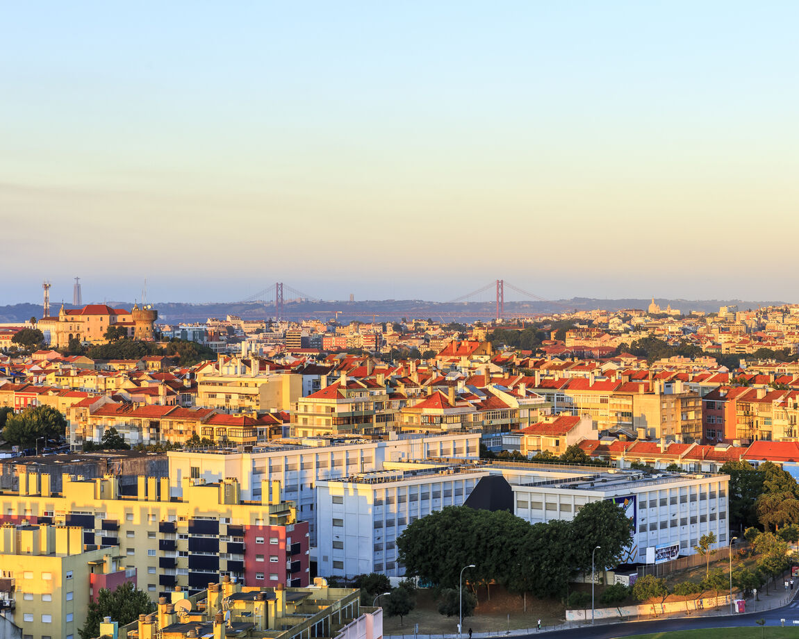 Say hello to<em> Lisboa</em><span>Já tem planos para a sua próxima estadia em Portugal?</span><strong>Reserve aqui</strong>